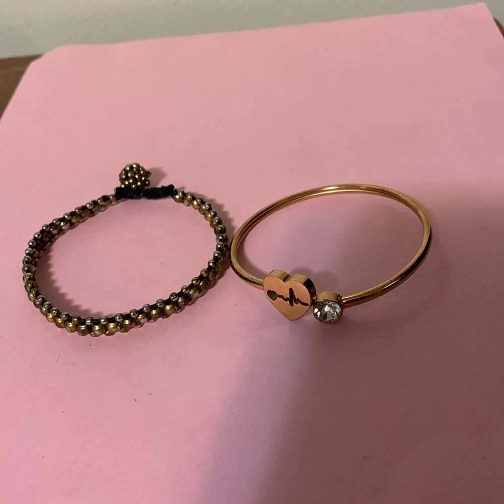 Two bracelets - Picture 5 of 7